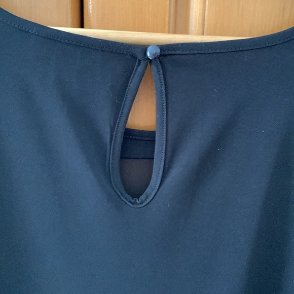 Black Sleeveless Top 3X - Picture 4 of 6